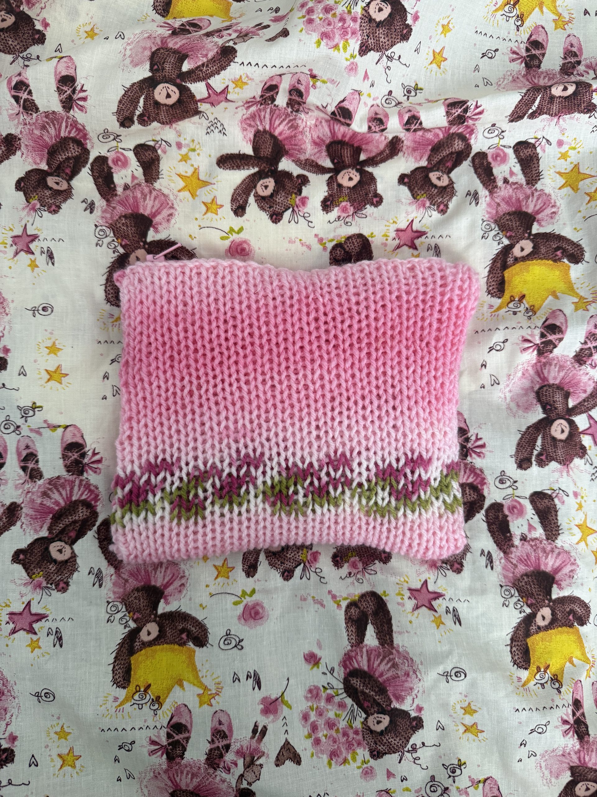 handmade knitted strawberry matcha pouch - Image 2