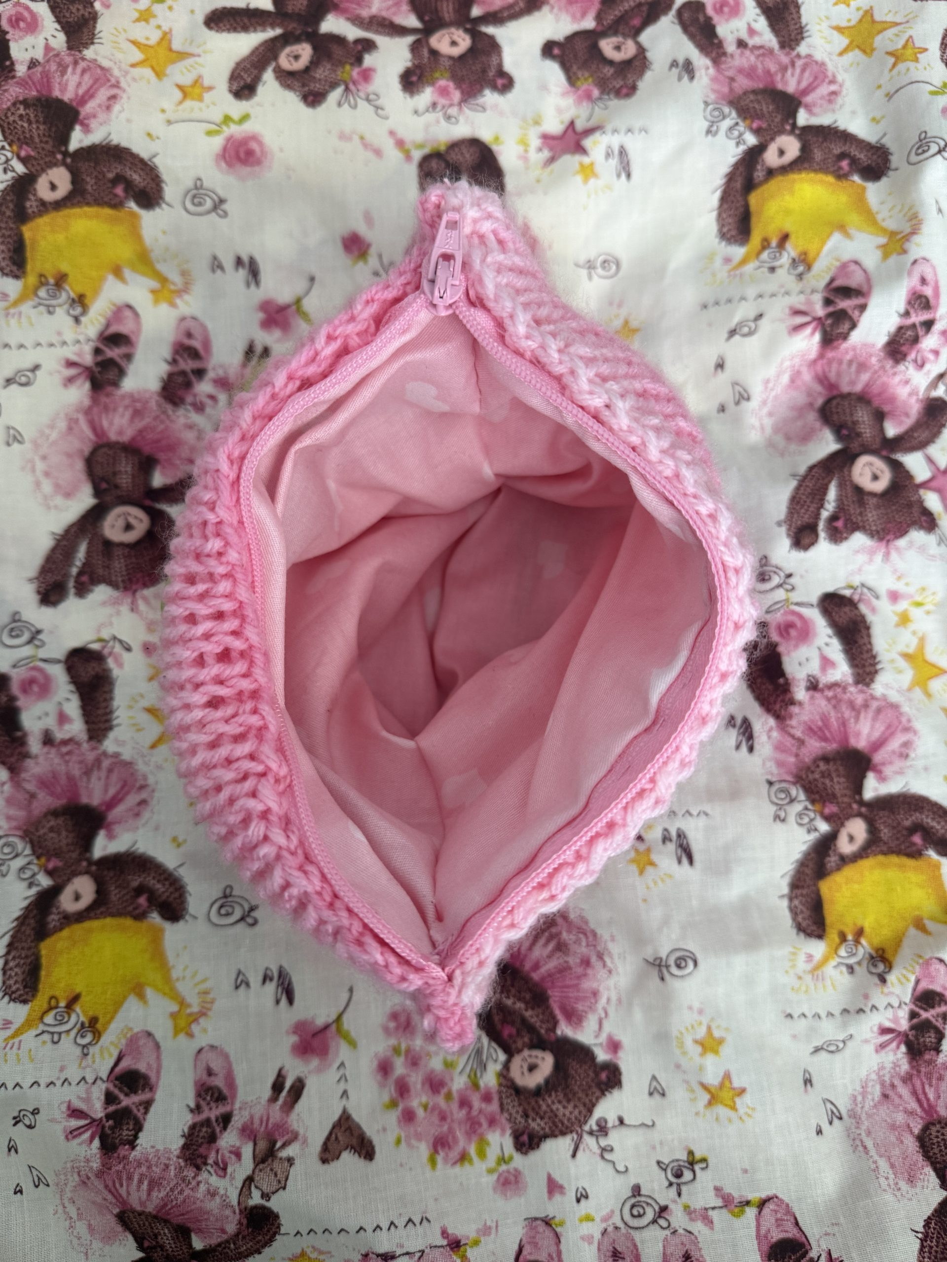 handmade knitted strawberry matcha pouch - Image 3