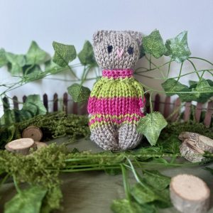 handmade knitted pocket cat